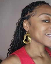 Load image into Gallery viewer, Queen Rings