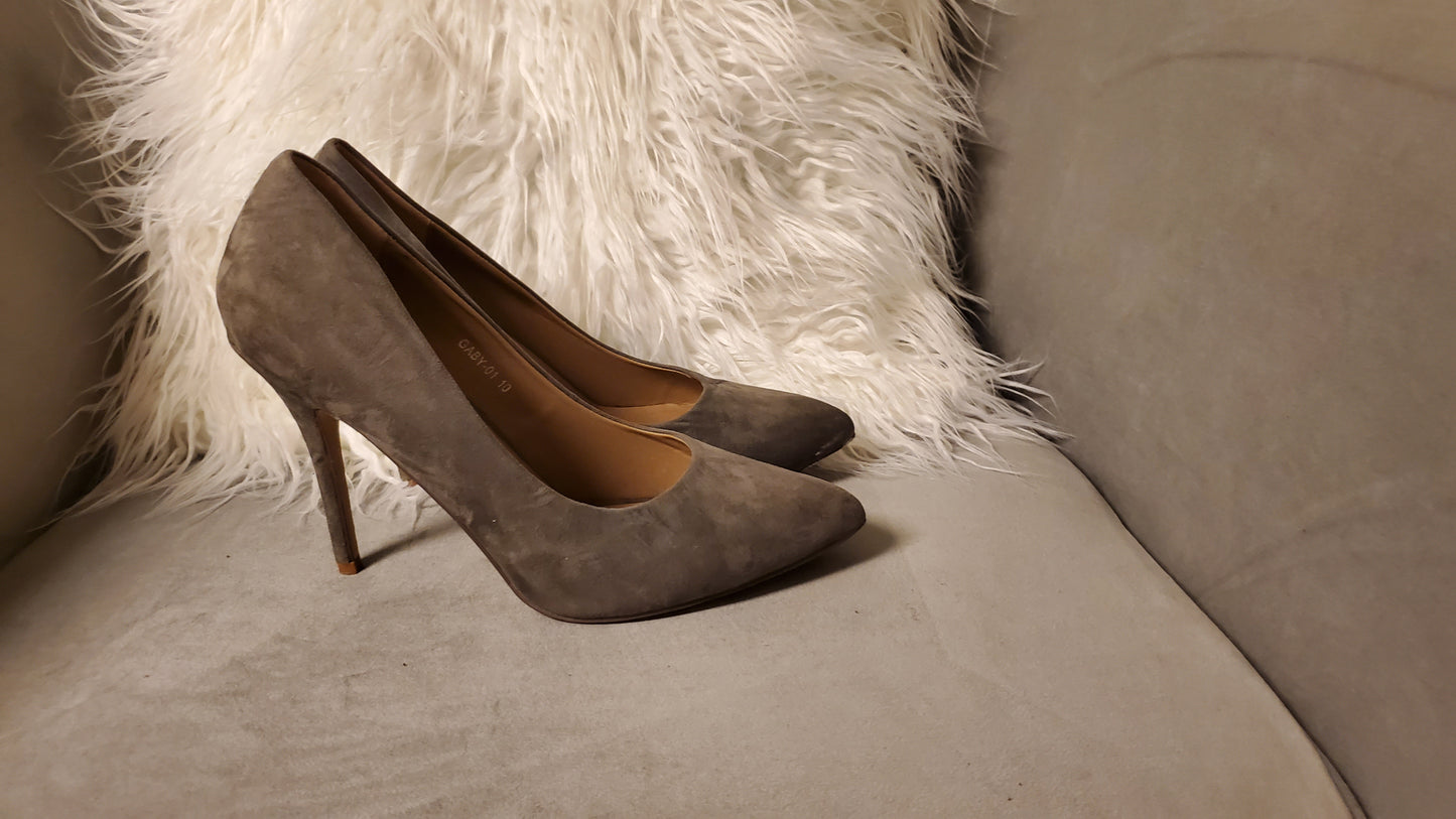 Gray Heels size 10
